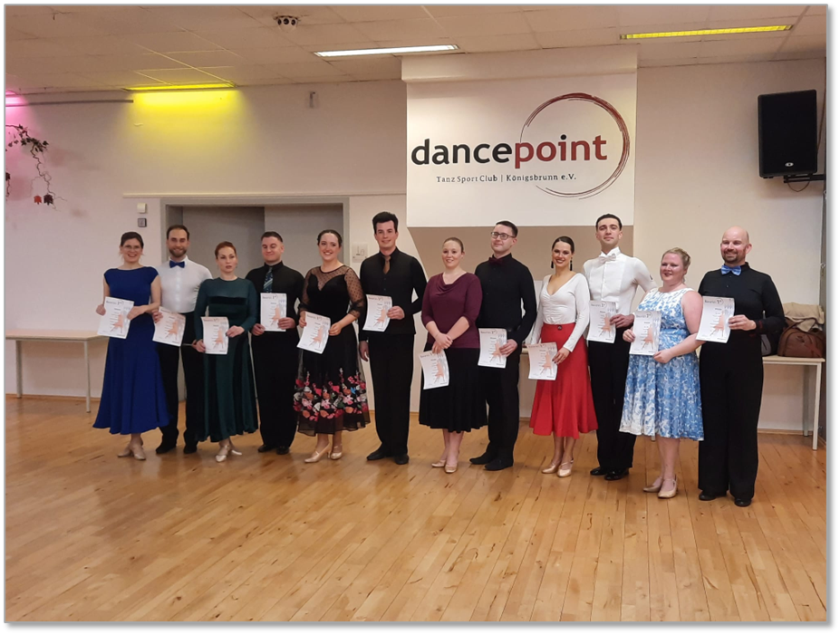 Und hier bei der Siegerehrung (auf dem 5. Platz Daniela und Anan – auch herzlichen Glückwunsch 🌻)