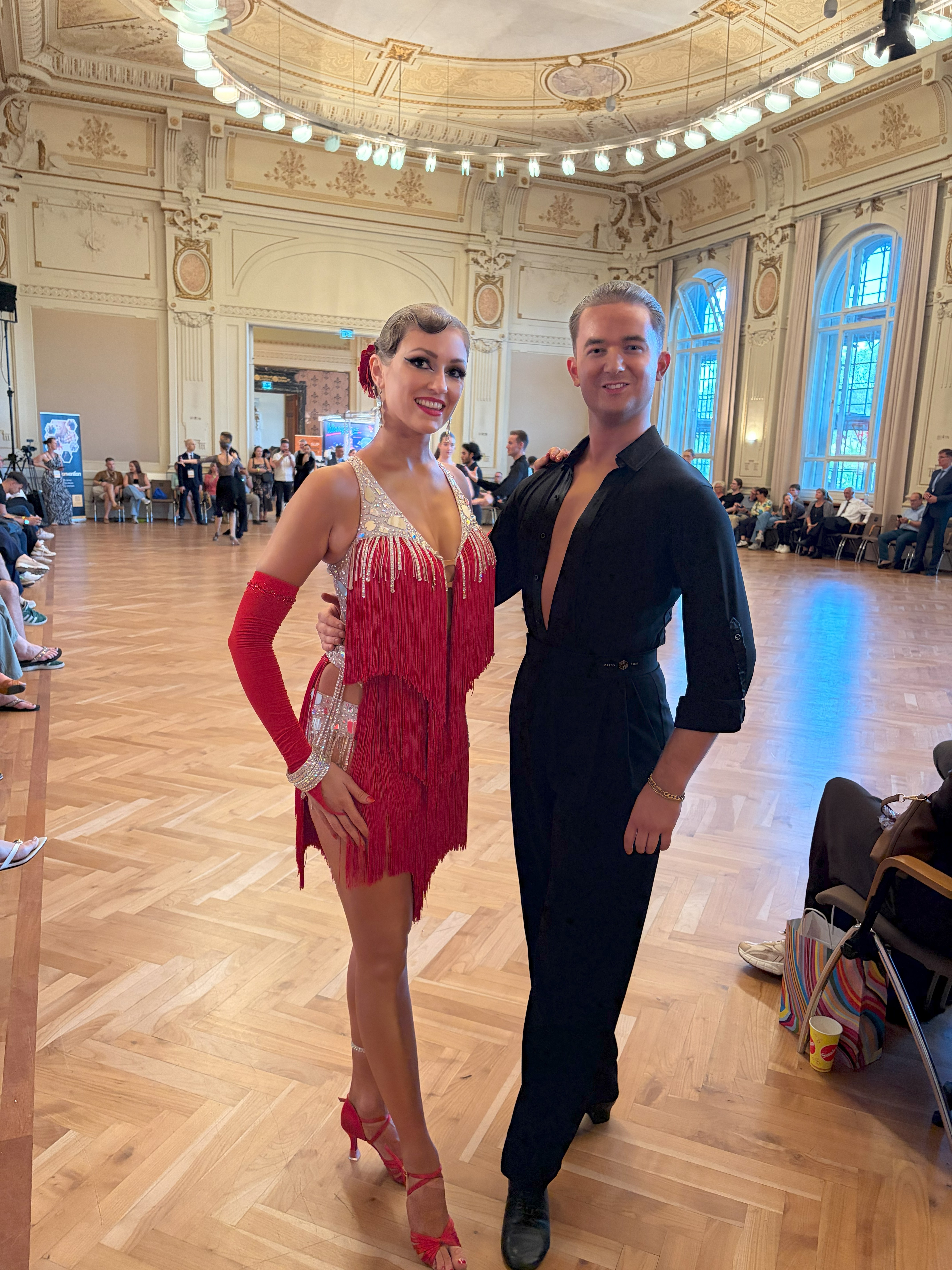 Erfolgreiches DanceComp-Wochenende für Bella und Jakob